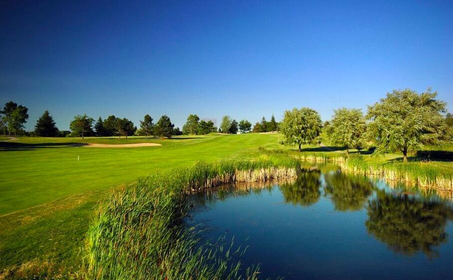 Cardinal Golf Club: East Wing, King City