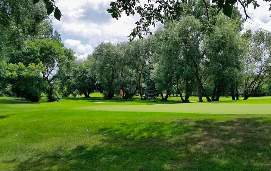Holiday Park Golf Course: Holiday Park, Saskatoon