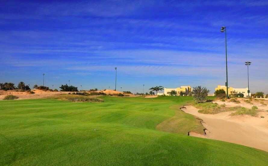 Royal Golf Club: Wee Monty, Al Mazrowiah
