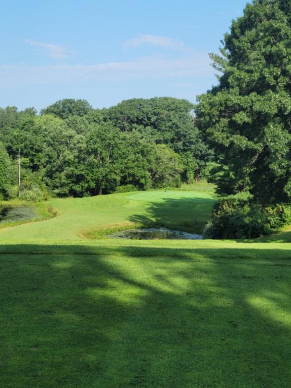 Juniper Hill Golf Course: Riverside, Northborough