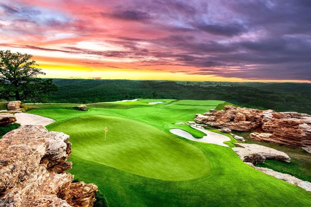 Mountain Top Course, Hollister