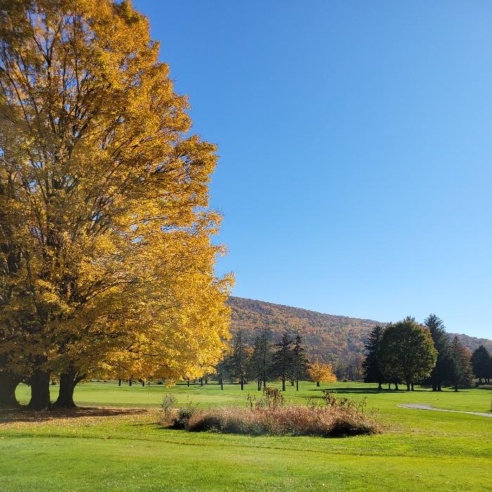 Shawnee Inn & Golf Resort: Red/White, Shawnee On Delaware