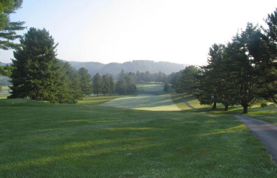 Tri-Cities Golf Club: Pines/Lakes, Blountville