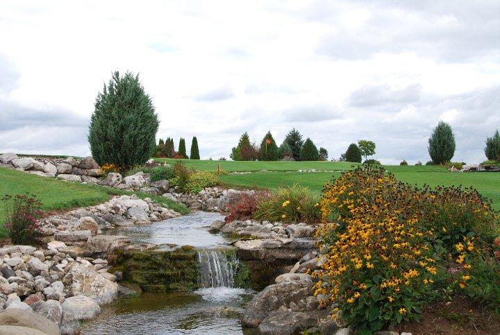 Wander Springs Golf Course: Garden/River, Greenleaf